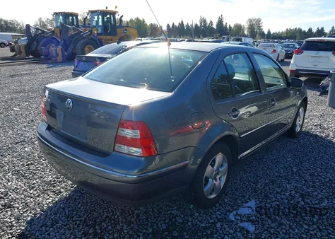2004 Volkswagen Jetta Gls 2.0L z USA, uszkodzony, nr VIN 3VWSK69M74M092512